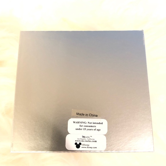 Disney Bowtiful Minnie Necklace - Picture 4 of 4